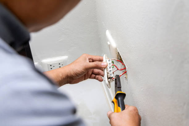 Best Electrical Repair Services  in Saylorville, IA