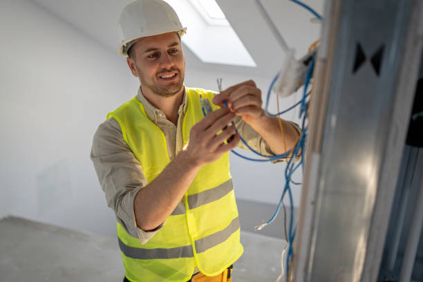 Best Emergency Electrical Repair  in Saylorville, IA